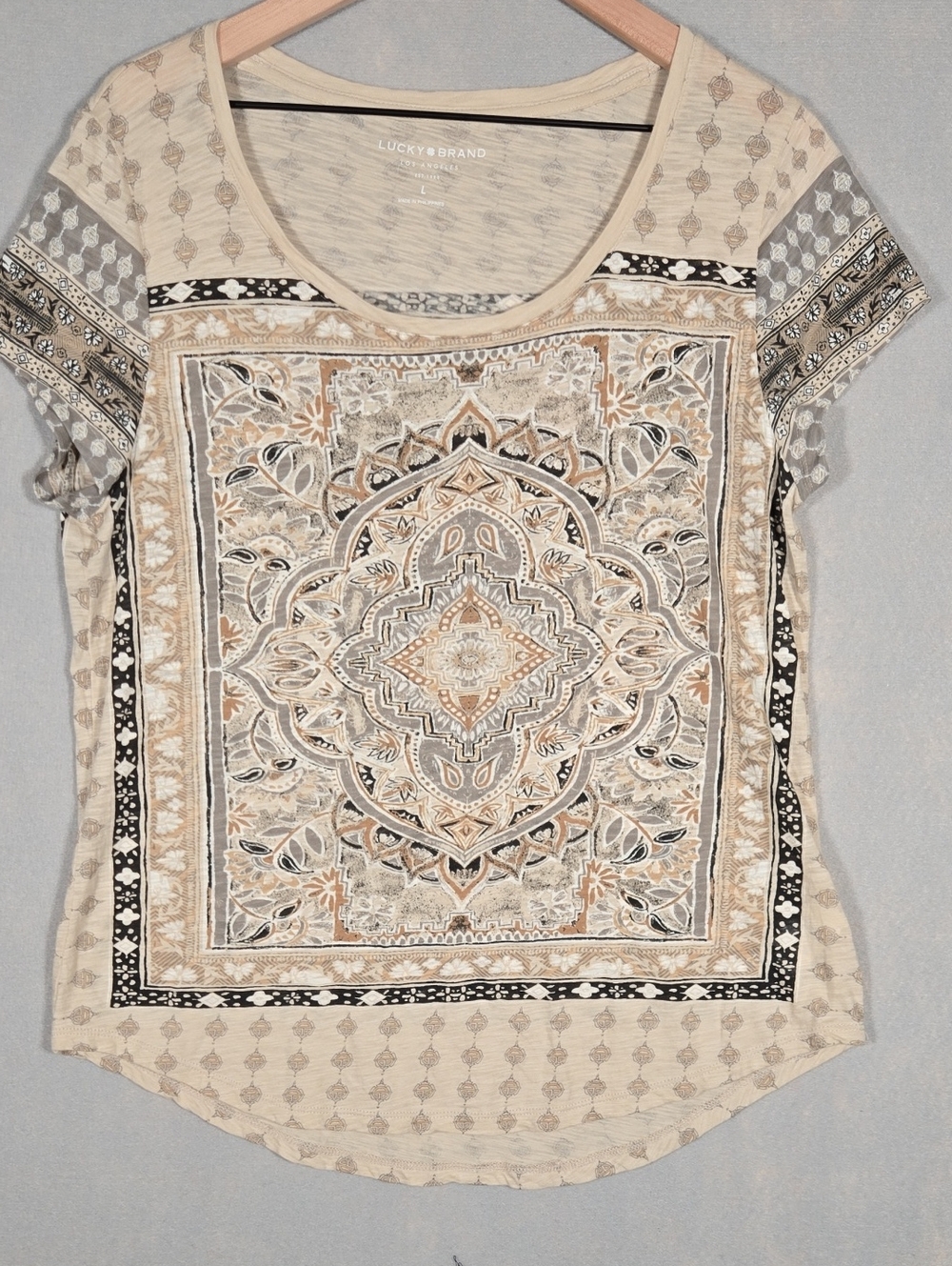 Lucky Brand Beige & Black Bohemian Inspired Scoop Neck Tee Size Large